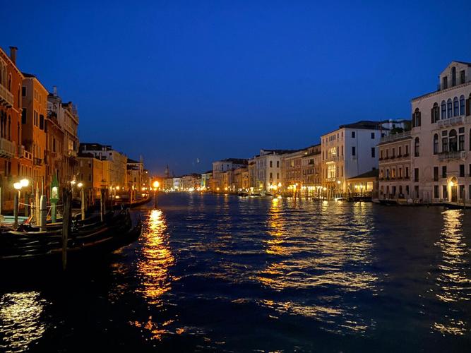 威尼斯之夜歌曲（威尼斯之夜的作者是谁）