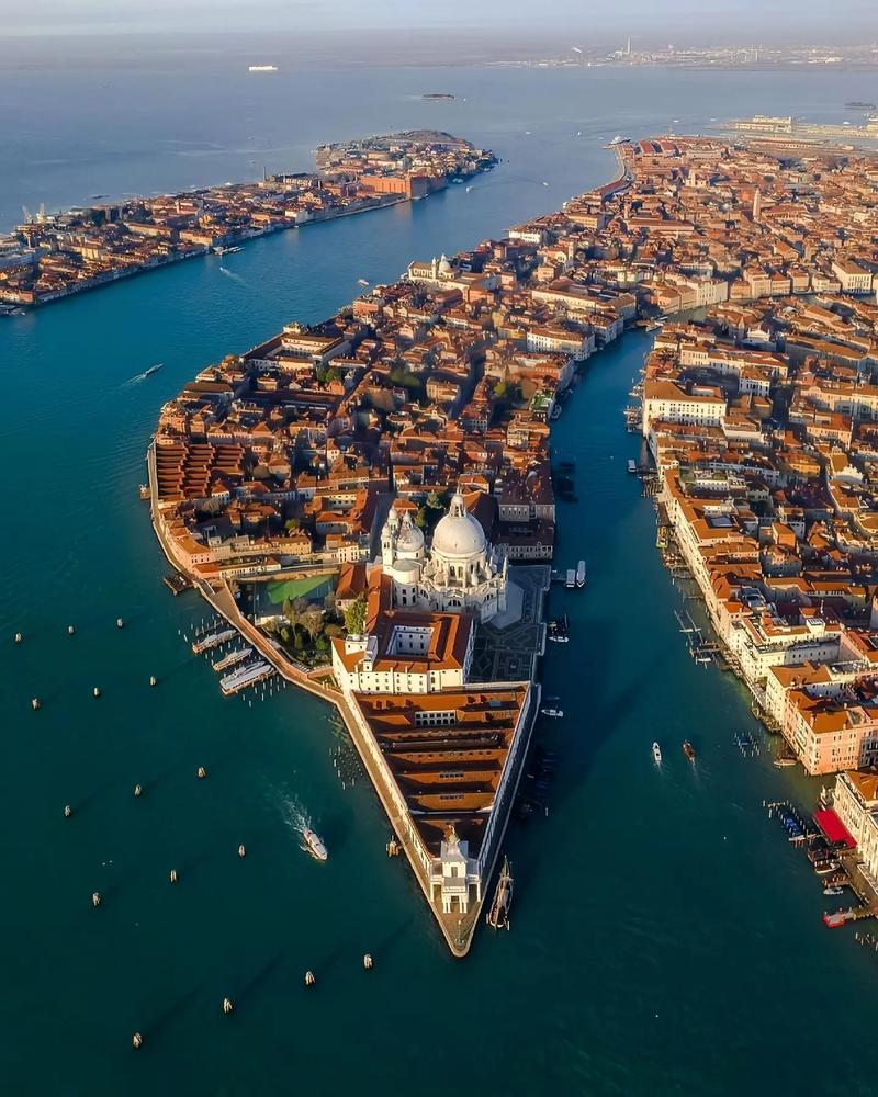 威尼斯旅游亮点（威尼斯旅游指南）