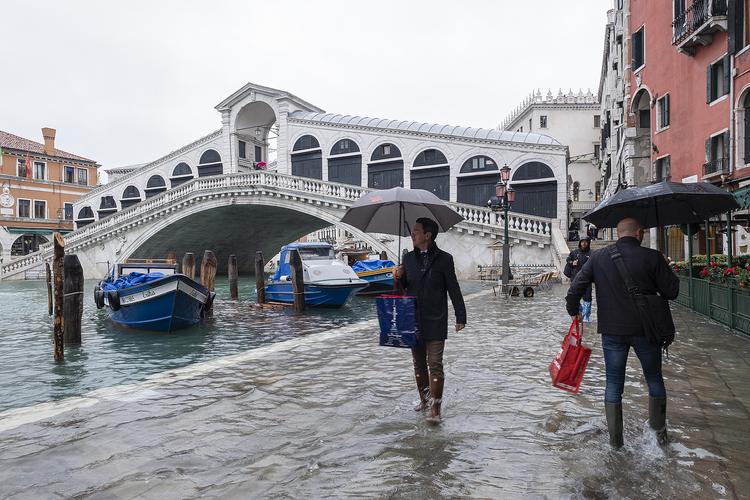 雨季威尼斯图片（威尼斯下雨了怎么办?）